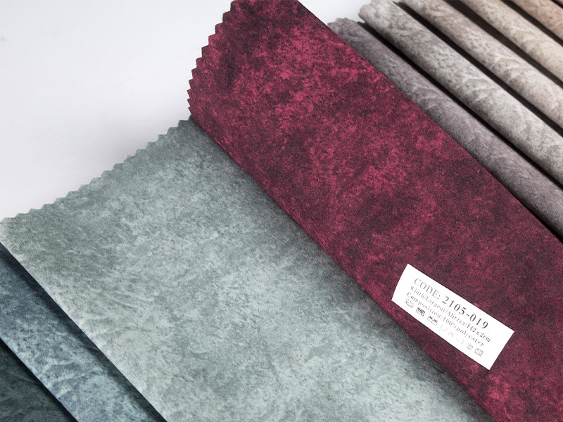 Tessuto laminato di velluto stampato versatile: perfetto per l'abbigliamento, l'arredamento della casa e altro ancora